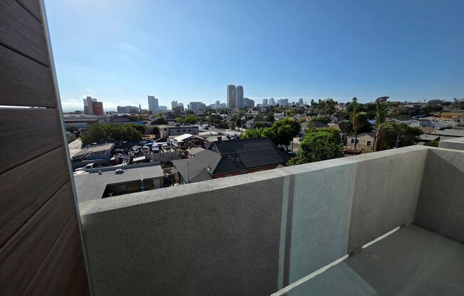 Studio, 1 bath, 324 sqft, $1,805, Unit 407
