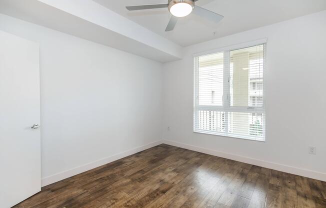 1 bed, 1 bath, 748 sqft, $3,099