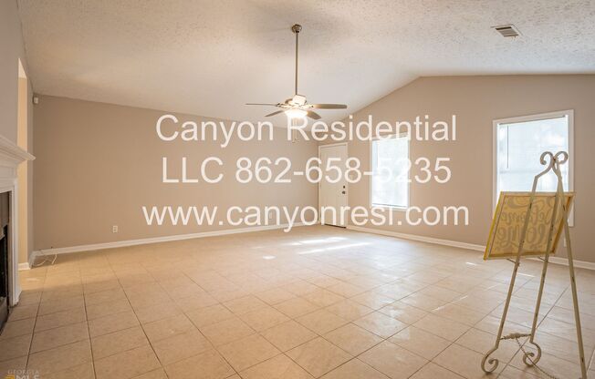 Beautiful 3b Room!Move in ready!