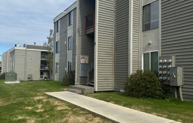 Spacious condo unit in East Anchorage