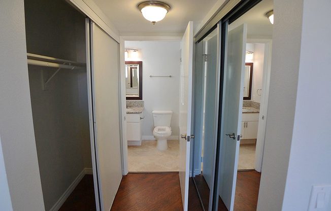 2 beds, 2 baths, 960 sqft, $2,850, Unit 102