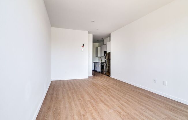 1 bed, 1 bath, 563 sqft, $1,549, Unit 211