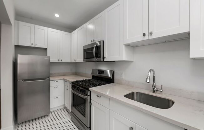 Studio, 1 bath, 463 sqft, $1,525, Unit 303