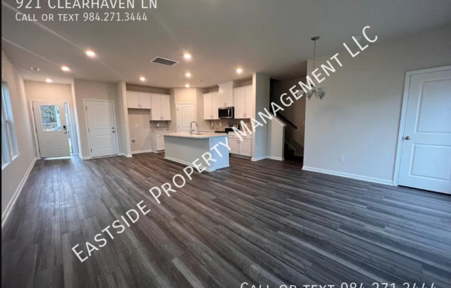 921 CLEARHAVEN LN