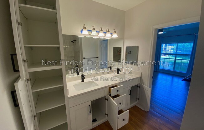3 beds, 2 baths, 1,355 sqft, $2,000, Unit Apartment 1627