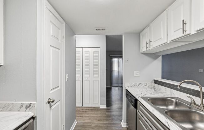 2 beds, 2 baths, 950 sqft, $1,675