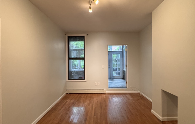 521 W 158 ST