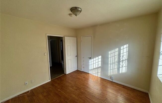 1939 W. 35th Streeet