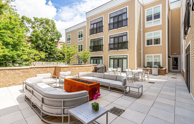 1 bedroom 1 bathroom condo available immediately for rent