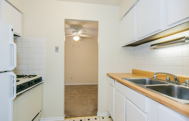 1 bed, 1 bath, 600 sqft, $1,895, Unit 526