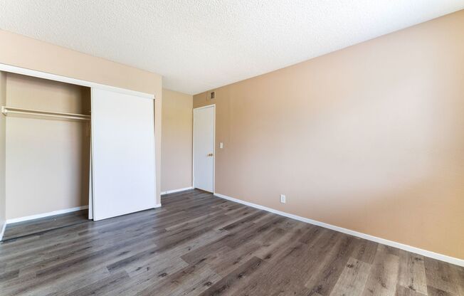 3 beds, 2 baths, $1,795, Unit # 2084