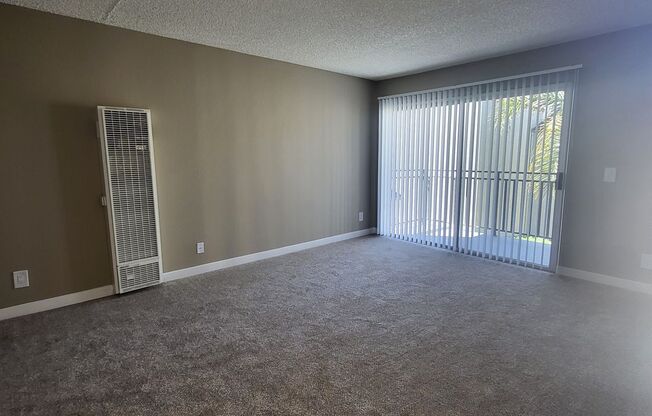 1 bed, 1 bath, 640 sqft, $1,995, Unit 650 - 83