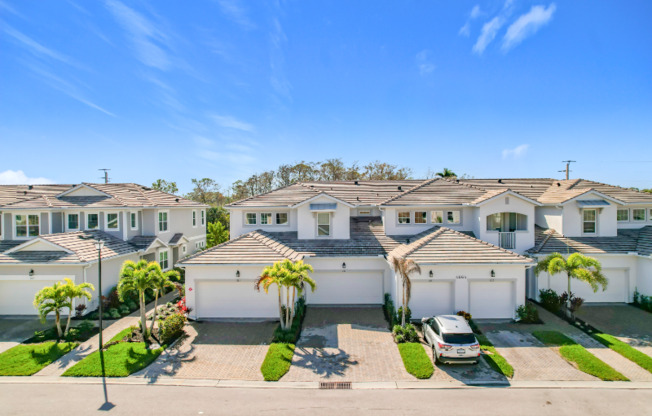 4664 ARBORETUM CIR