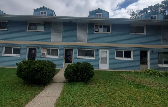 417 N Washington Ave 8 family