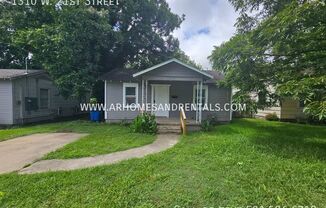 1310 W 21 ST