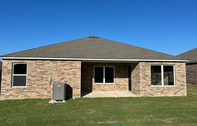 3 beds, 2 baths, $1,675