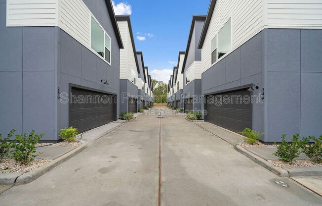 24 BUCAN ST