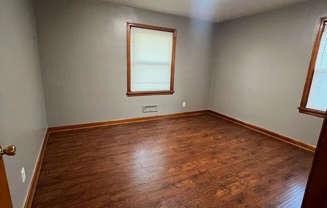 4 beds, 1 bath, $1,695