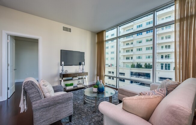 2 beds, 2 baths, $2,995, Unit Unit 621