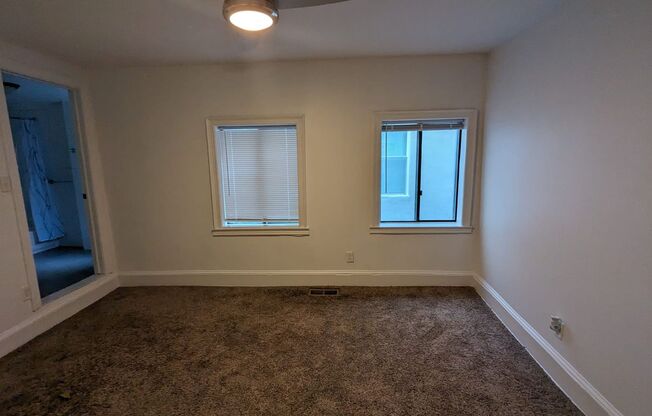 Large West Philly 3br/3ba Apartment w/ Hardwood Floors + Front Porch