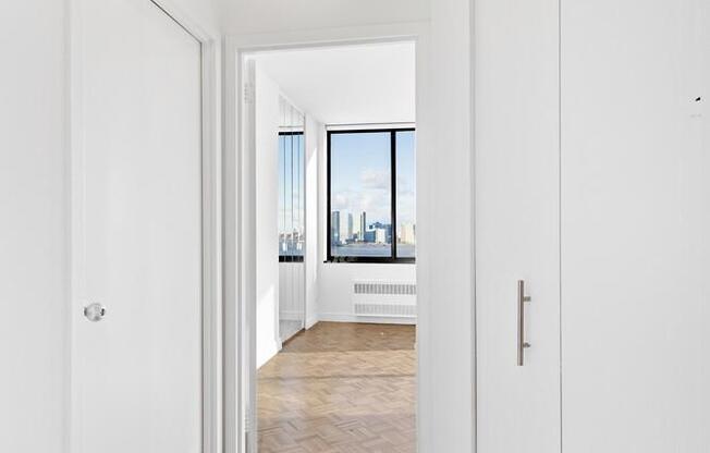1 bed, 1 bath, 665 sqft, $4,400, Unit 2H