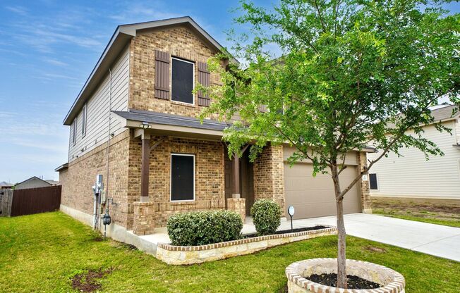 Stunning 4-Bedroom Home in Notting Hill, Converse - Realtor Commission: $550