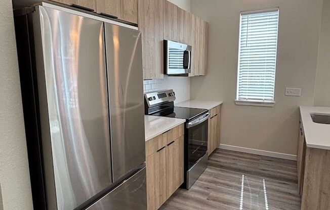 2 beds, 2 baths, 720 sqft, $1,999, Unit 820 #301