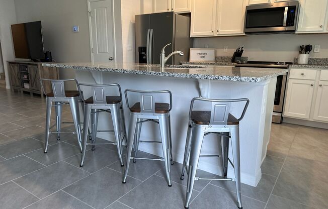 Resort Style Living! Stunning 3/2.5 Townhome in Waterleigh! Available April!