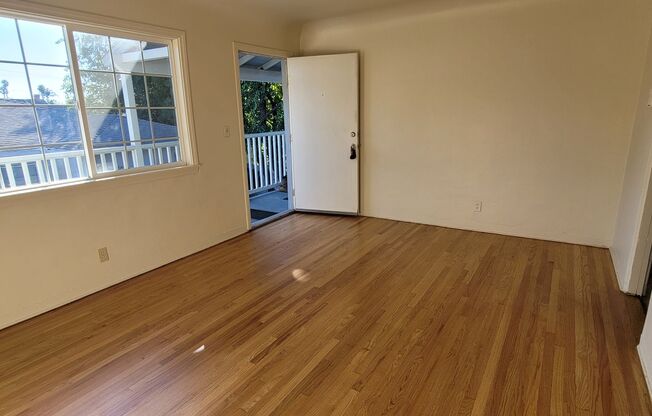 1 bed, 1 bath, 900 sqft, $2,100, Unit 35 San Clemente St.