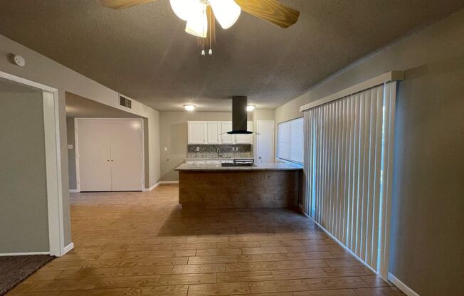 6521 Blackberry Dr Arlington TX 76016