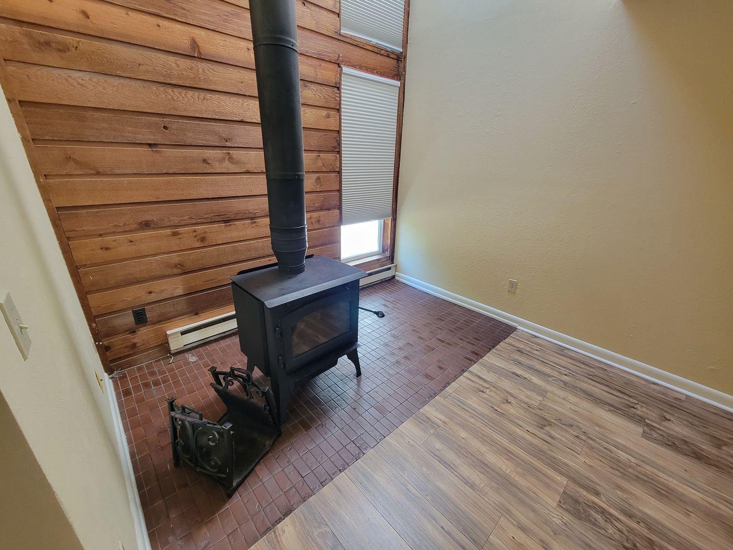 SOBO 2 Bedroom Townhome Available For Rent in Boulder with a garage!