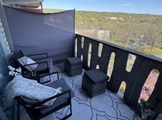 1 bed, 1 bath, 350 sqft, $1,890, Unit 704