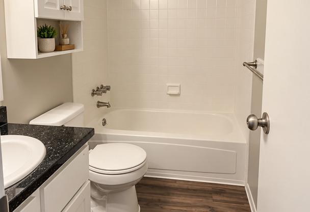 2 beds, 1 bath, 720 sqft, $1,245, Unit 54