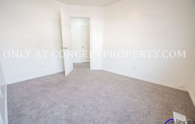 3 beds, 2 baths, 1,350 sqft, $1,899, Unit 4060