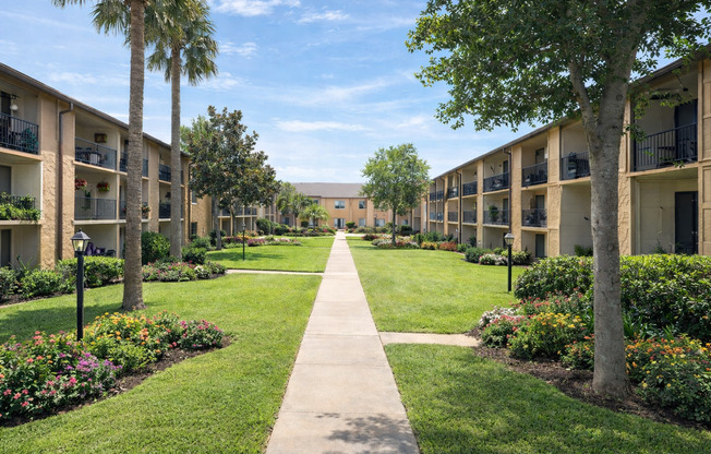 2 beds, 2 baths, $1,250, Unit 1650 S Palmetto Ave Unit 104