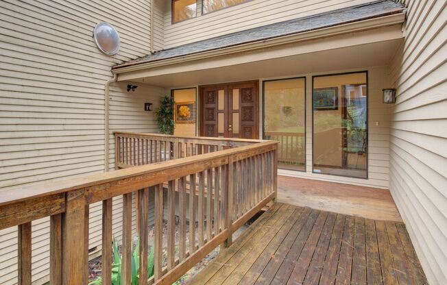 3 beds, 2.5 baths, $3,700