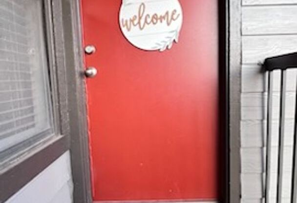 Hickory Grove Apartments