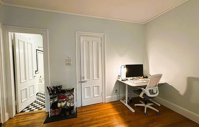 229 NEWBURY ST