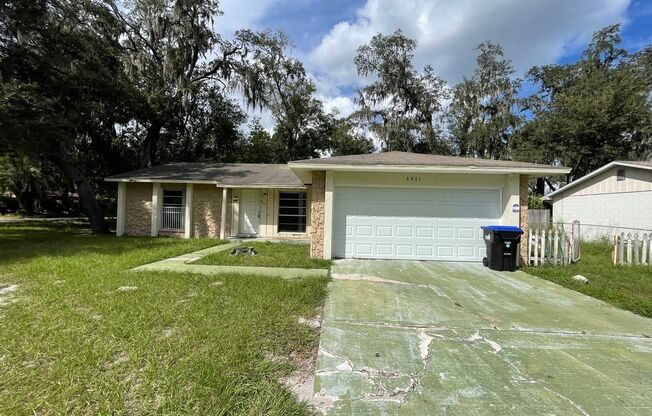 Lovely 3 Bd/2 Ba Home in Orlando!! Great Location!!