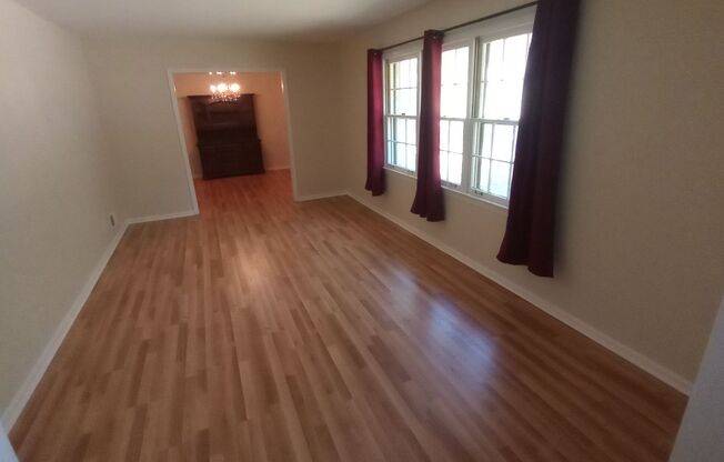 3 beds, 2 baths, $1,500