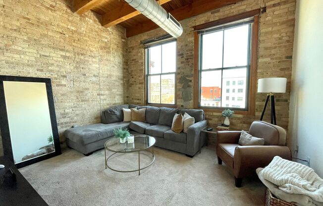 2 beds, 2 baths, 1,025 sqft, $2,025, Unit 318