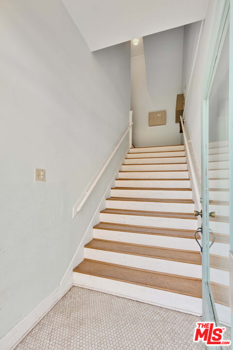 5121 1/2 EAGLE ROCK BLVD