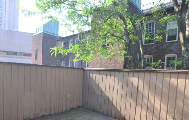2 beds, 1 bath, 970 sqft, $4,075, Unit 63-6