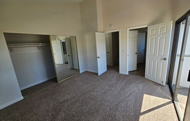 3 bedrooms 2 bath duplex apartment w/ hookups.