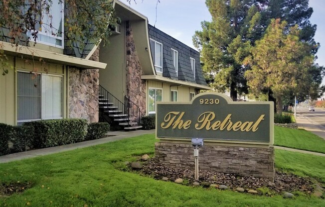 1 bed, 1 bath, 704 sqft, $1,425, Unit 13
