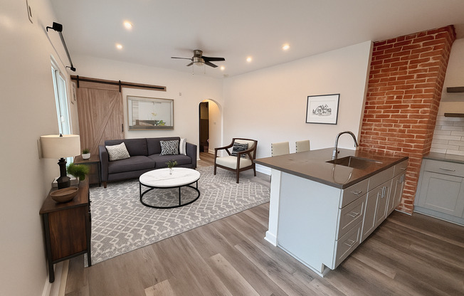 823 N. Gower