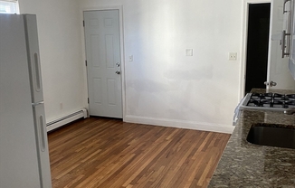 2 beds, 1 bath, 999 sqft, $2,400, Unit 1