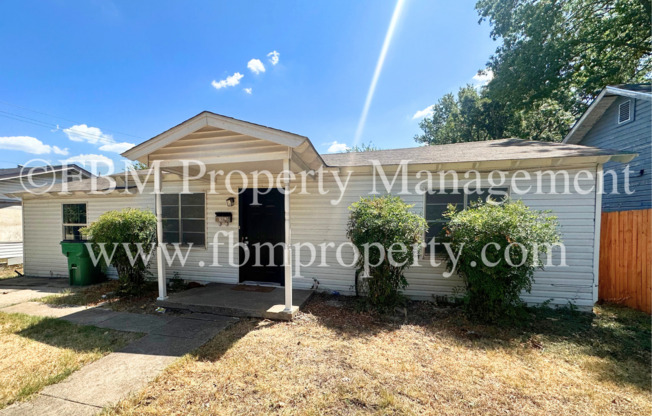 1506 Ferris St - Cozy 3 Bedroom, 1 Bathroom Home in Waxahachie TX!