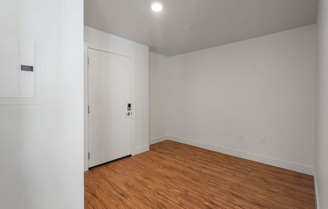 1 bed, 1 bath, 703 sqft, $2,625, Unit 505