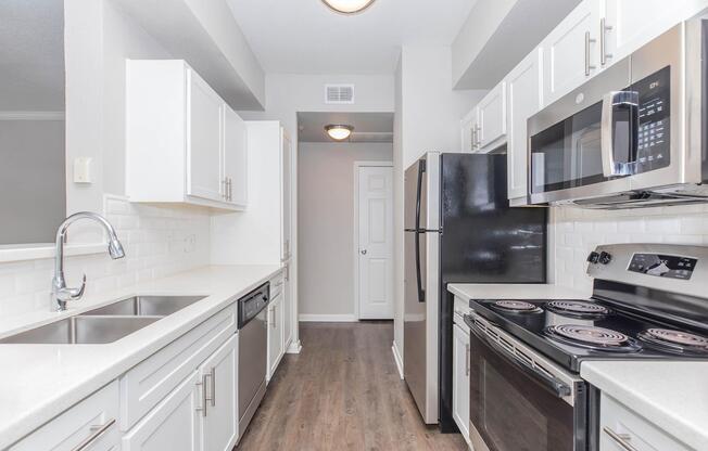 1 bed, 1 bath, 822 sqft, $1,335